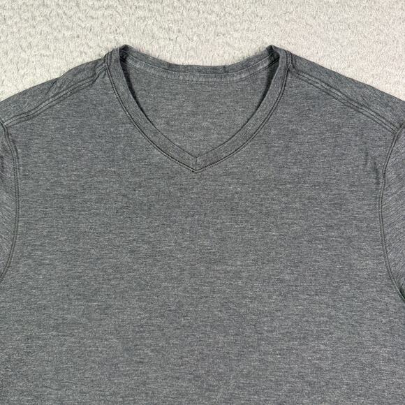 Lululemon Shirt Mens M Dark Gray Basic V-neck Tee Short Sleeve Classic - Picture 1 of 7